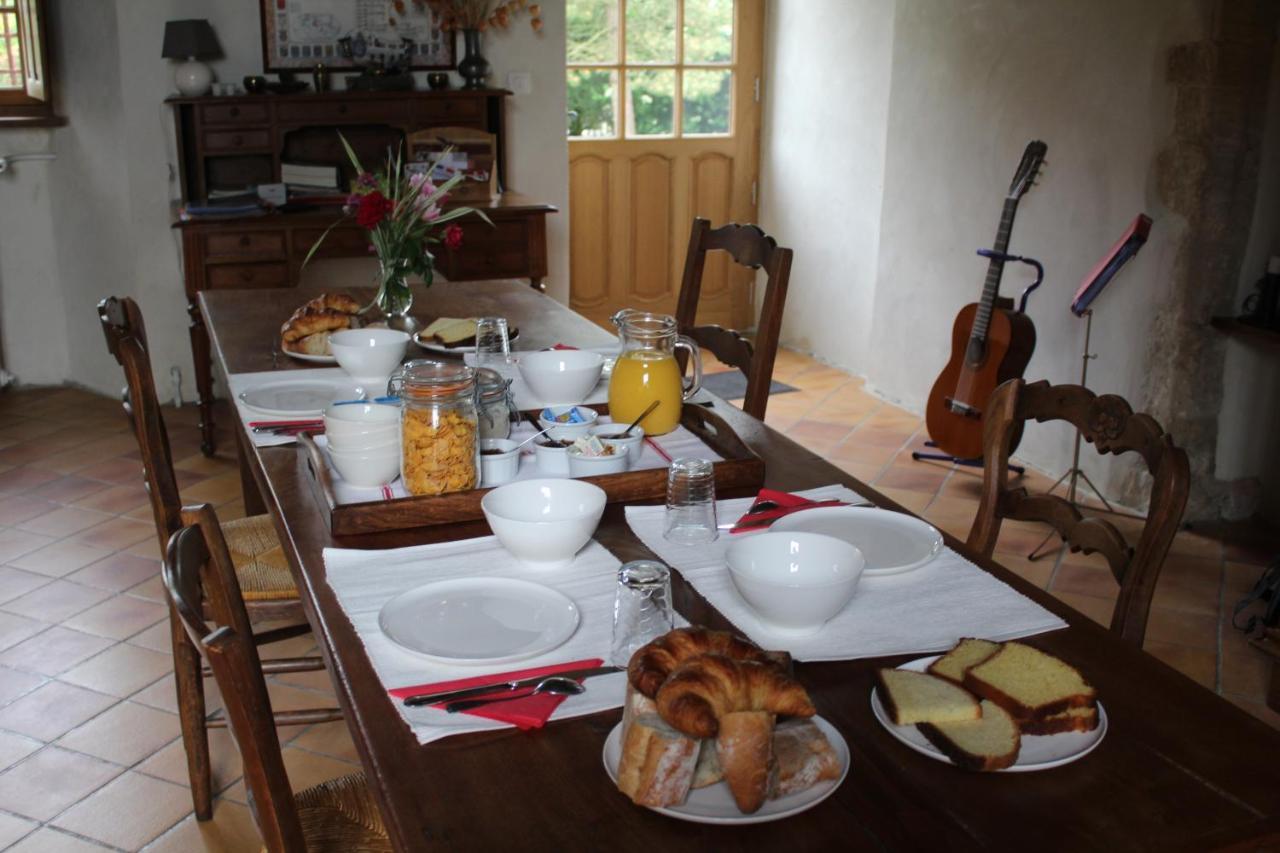 Bed and Breakfast Manoir De La Ventiniere Marchésieux Exterior foto
